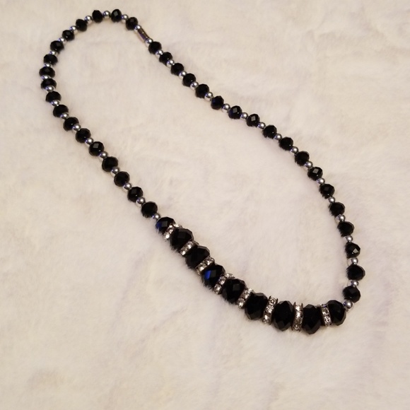 ⛄️Black and Sliver Rhinestone Beaded 19" Necklace - Picture 3 of 8